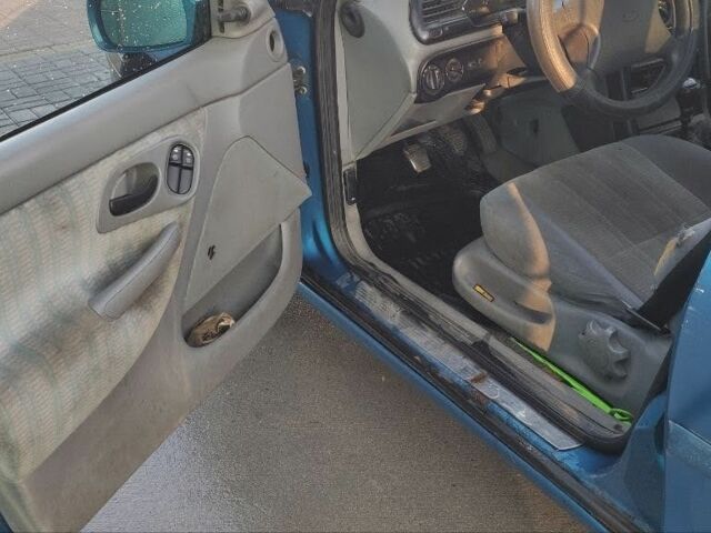 Зеленый Форд Мондео, объемом двигателя 1.6 л и пробегом 63 тыс. км за 1400 $, фото 5 на Automoto.ua