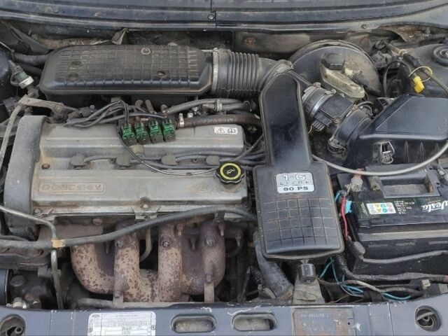 Зеленый Форд Мондео, объемом двигателя 1.6 л и пробегом 63 тыс. км за 1400 $, фото 1 на Automoto.ua