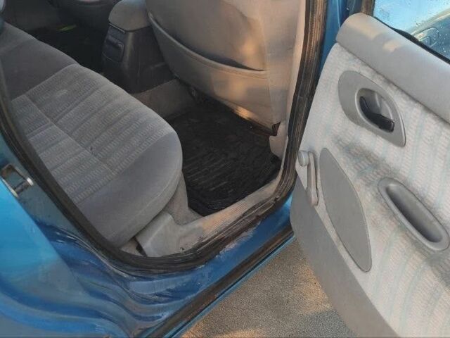 Зеленый Форд Мондео, объемом двигателя 1.6 л и пробегом 63 тыс. км за 1400 $, фото 3 на Automoto.ua