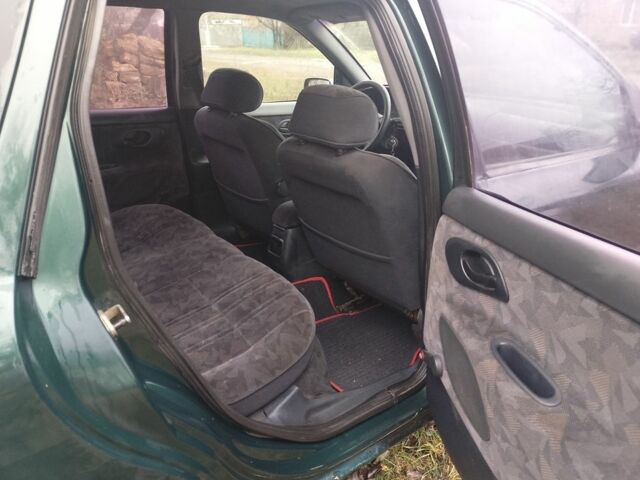 Зеленый Форд Мондео, объемом двигателя 1.8 л и пробегом 350 тыс. км за 985 $, фото 12 на Automoto.ua