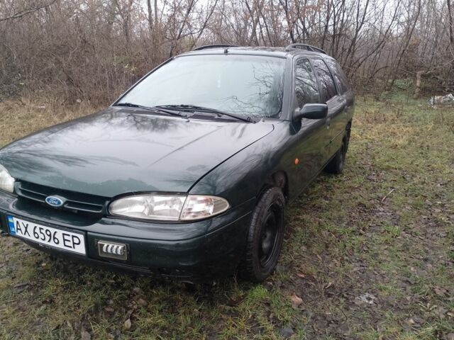 Зеленый Форд Мондео, объемом двигателя 1.8 л и пробегом 350 тыс. км за 985 $, фото 2 на Automoto.ua