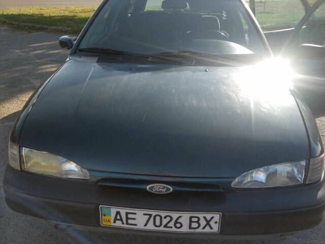 Зелений Форд Мондео, об'ємом двигуна 1.8 л та пробігом 325 тис. км за 2330 $, фото 5 на Automoto.ua