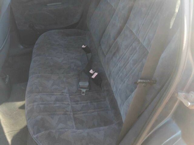 Зелений Форд Мондео, об'ємом двигуна 1.8 л та пробігом 325 тис. км за 2330 $, фото 17 на Automoto.ua