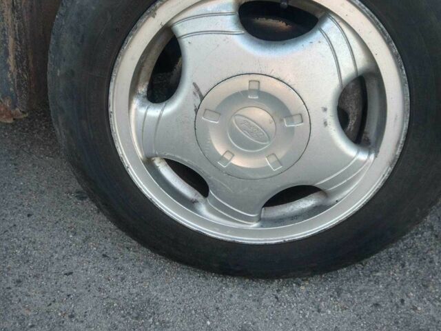 Зелений Форд Мондео, об'ємом двигуна 1.8 л та пробігом 325 тис. км за 2330 $, фото 15 на Automoto.ua