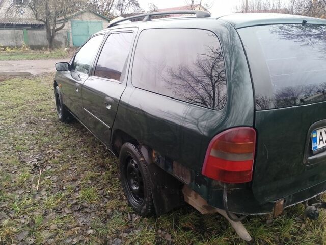 Зеленый Форд Мондео, объемом двигателя 1.8 л и пробегом 350 тыс. км за 985 $, фото 5 на Automoto.ua