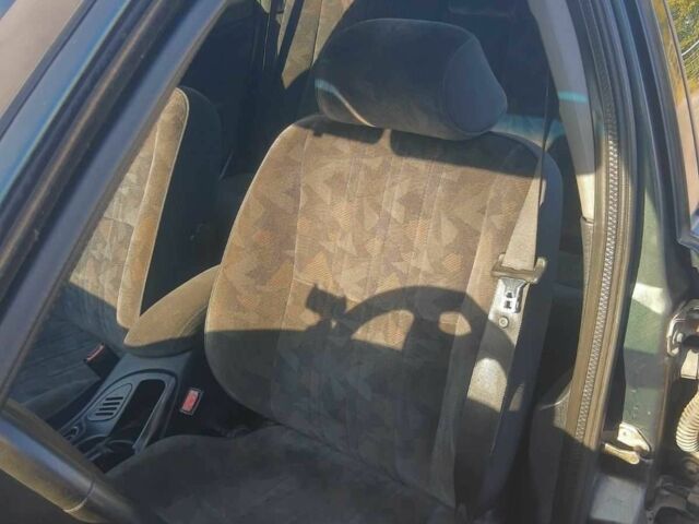 Зелений Форд Мондео, об'ємом двигуна 1.8 л та пробігом 325 тис. км за 2330 $, фото 14 на Automoto.ua