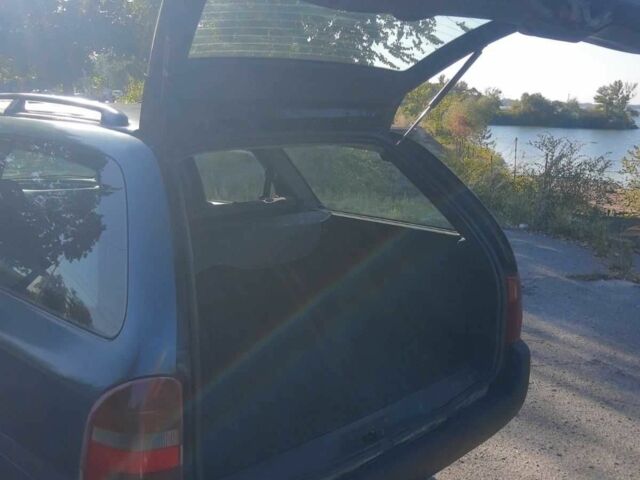 Зелений Форд Мондео, об'ємом двигуна 1.8 л та пробігом 325 тис. км за 2330 $, фото 12 на Automoto.ua