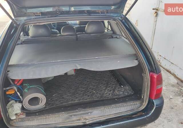 Зеленый Форд Мондео, объемом двигателя 0 л и пробегом 430 тыс. км за 1800 $, фото 8 на Automoto.ua