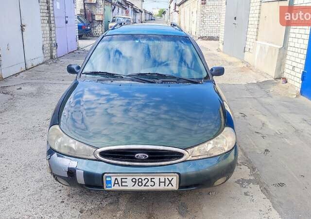 Зеленый Форд Мондео, объемом двигателя 0 л и пробегом 430 тыс. км за 1800 $, фото 1 на Automoto.ua