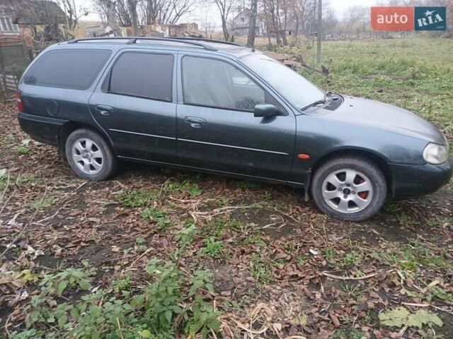 Зелений Форд Мондео, об'ємом двигуна 1.8 л та пробігом 300 тис. км за 2100 $, фото 1 на Automoto.ua