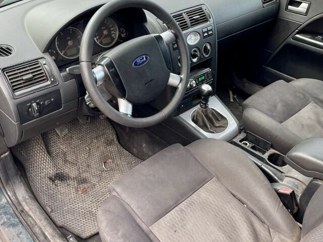 Зеленый Форд Мондео, объемом двигателя 2 л и пробегом 440 тыс. км за 1400 $, фото 5 на Automoto.ua