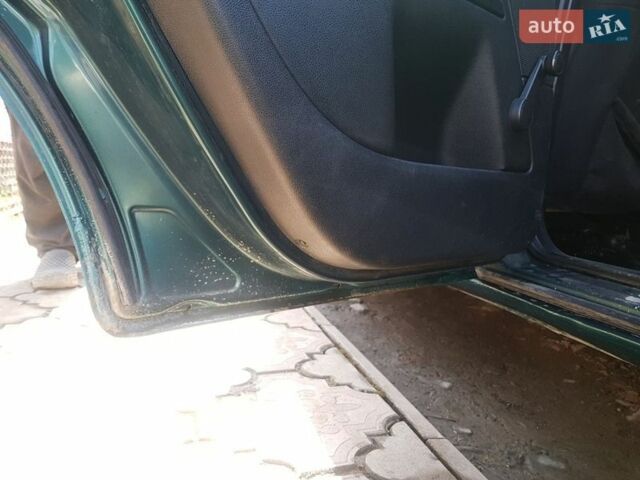 Зеленый Форд Мондео, объемом двигателя 2 л и пробегом 349 тыс. км за 2650 $, фото 22 на Automoto.ua