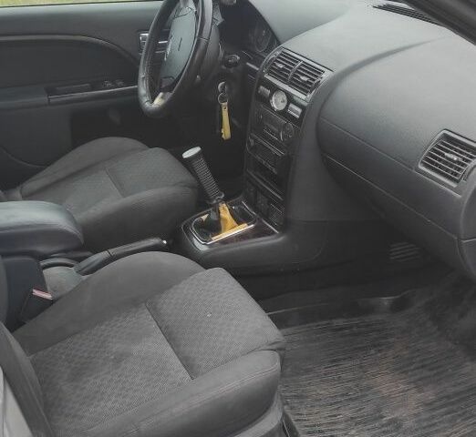 Зеленый Форд Мондео, объемом двигателя 2 л и пробегом 460 тыс. км за 1000 $, фото 8 на Automoto.ua