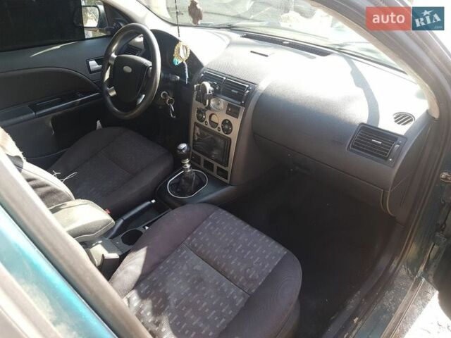 Зеленый Форд Мондео, объемом двигателя 2 л и пробегом 349 тыс. км за 2650 $, фото 12 на Automoto.ua