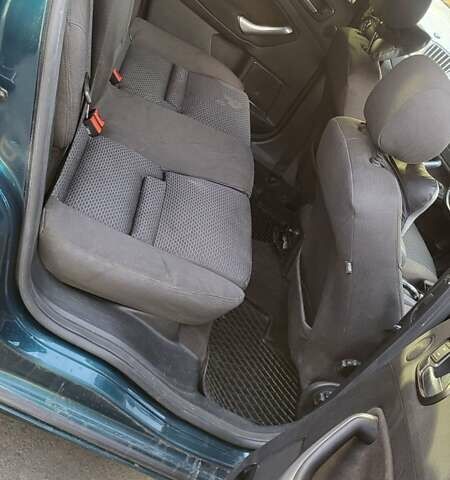 Зеленый Форд Мондео, объемом двигателя 2 л и пробегом 343 тыс. км за 6200 $, фото 2 на Automoto.ua