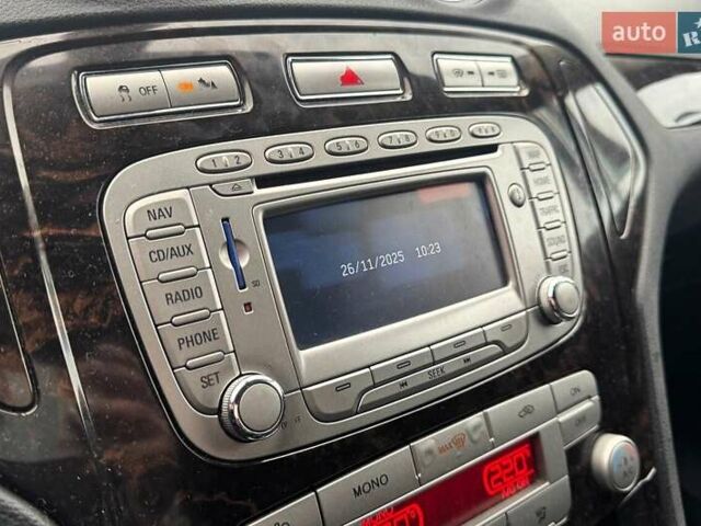 Зеленый Форд Мондео, объемом двигателя 2 л и пробегом 343 тыс. км за 6190 $, фото 22 на Automoto.ua