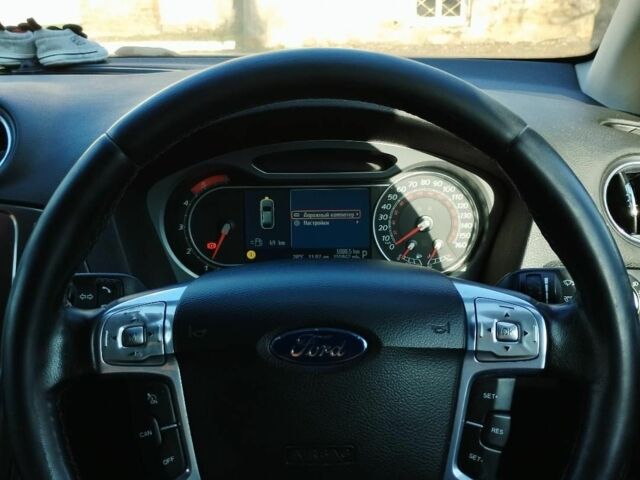 Зеленый Форд Мондео, объемом двигателя 2 л и пробегом 2 тыс. км за 2700 $, фото 6 на Automoto.ua
