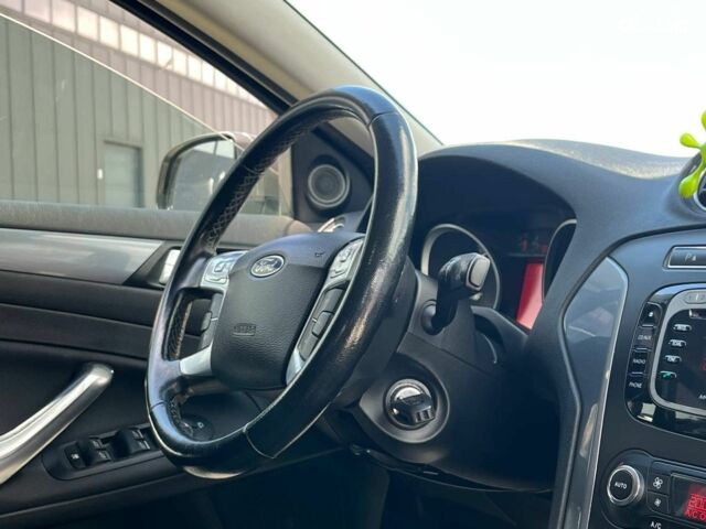 Зелений Форд Мондео, об'ємом двигуна 1.6 л та пробігом 287 тис. км за 8690 $, фото 3 на Automoto.ua