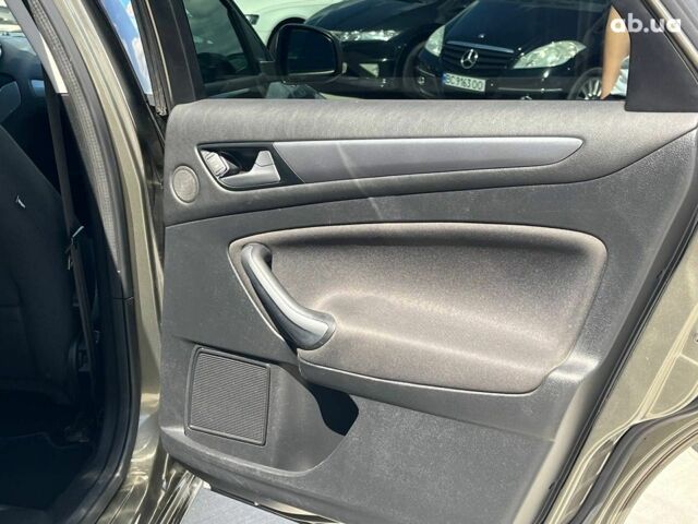 Зелений Форд Мондео, об'ємом двигуна 1.6 л та пробігом 287 тис. км за 8690 $, фото 11 на Automoto.ua