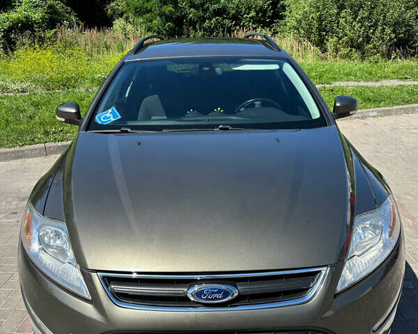 Зелений Форд Мондео, об'ємом двигуна 1.6 л та пробігом 286 тис. км за 8200 $, фото 1 на Automoto.ua