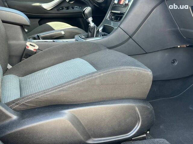 Зелений Форд Мондео, об'ємом двигуна 1.6 л та пробігом 287 тис. км за 8690 $, фото 7 на Automoto.ua