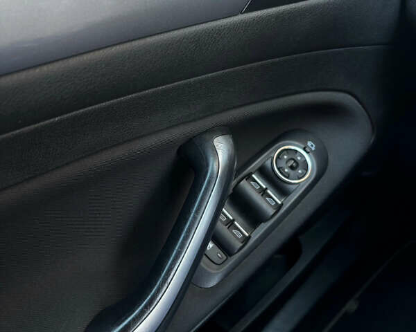 Зелений Форд Мондео, об'ємом двигуна 1.6 л та пробігом 286 тис. км за 8200 $, фото 26 на Automoto.ua