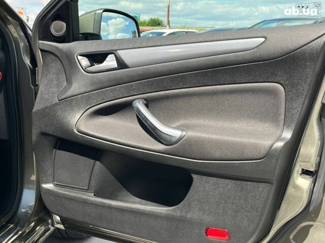 Зелений Форд Мондео, об'ємом двигуна 1.6 л та пробігом 287 тис. км за 8690 $, фото 2 на Automoto.ua