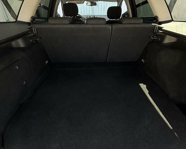 Зелений Форд Мондео, об'ємом двигуна 1.6 л та пробігом 286 тис. км за 8200 $, фото 15 на Automoto.ua