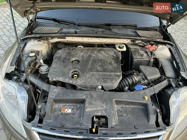 Зелений Форд Мондео, об'ємом двигуна 1.6 л та пробігом 198 тис. км за 8300 $, фото 38 на Automoto.ua