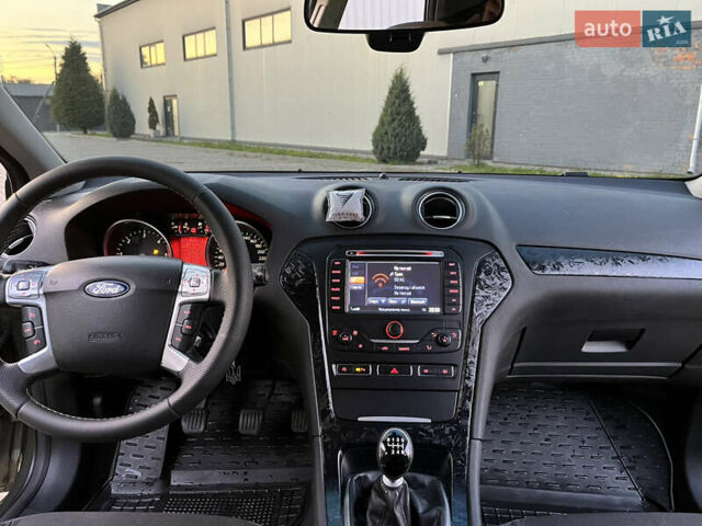 Зелений Форд Мондео, об'ємом двигуна 1.6 л та пробігом 198 тис. км за 8300 $, фото 31 на Automoto.ua