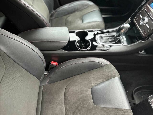 Зеленый Форд Мондео, объемом двигателя 2 л и пробегом 37 тыс. км за 8000 $, фото 6 на Automoto.ua