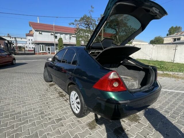 Зеленый Форд Мондео, объемом двигателя 1.8 л и пробегом 200 тыс. км за 3400 $, фото 4 на Automoto.ua