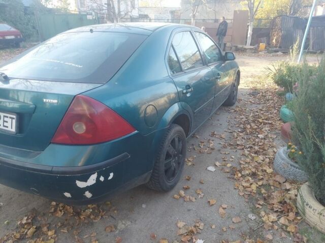 Зеленый Форд Мондео, объемом двигателя 2 л и пробегом 188 тыс. км за 2000 $, фото 5 на Automoto.ua