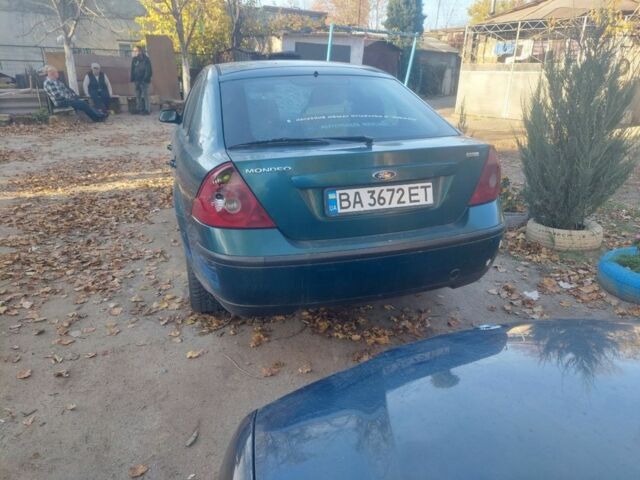 Зеленый Форд Мондео, объемом двигателя 2 л и пробегом 188 тыс. км за 2000 $, фото 4 на Automoto.ua