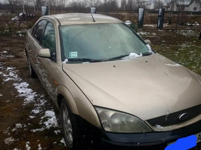 Оранжевый Форд Мондео, объемом двигателя 2 л и пробегом 320 тыс. км за 550 $, фото 1 на Automoto.ua