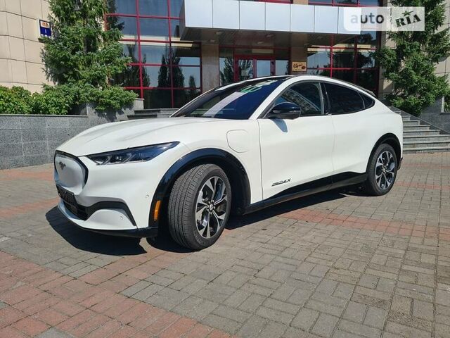 Білий Форд Mustang Mach-E, об'ємом двигуна 0 л та пробігом 48 тис. км за 24800 $, фото 2 на Automoto.ua