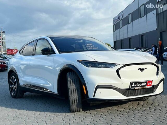 Белый Форд Mustang Mach-E, объемом двигателя 0 л и пробегом 55 тыс. км за 27590 $, фото 14 на Automoto.ua