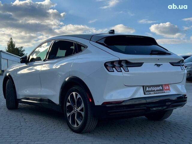 Белый Форд Mustang Mach-E, объемом двигателя 0 л и пробегом 55 тыс. км за 27590 $, фото 8 на Automoto.ua