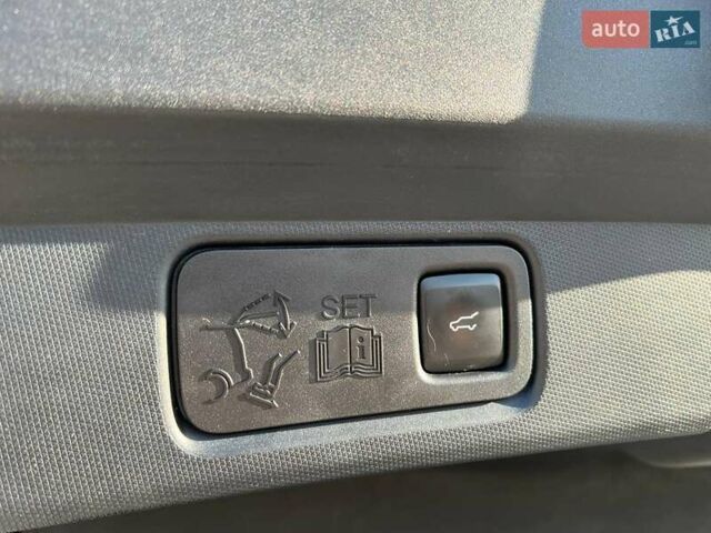 Білий Форд Mustang Mach-E, об'ємом двигуна 0 л та пробігом 55 тис. км за 27590 $, фото 42 на Automoto.ua