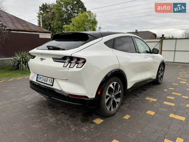Белый Форд Mustang Mach-E, объемом двигателя 0 л и пробегом 55 тыс. км за 20500 $, фото 3 на Automoto.ua