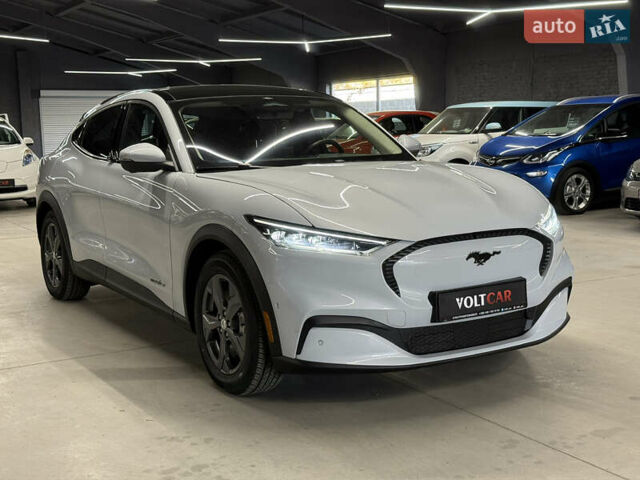 Белый Форд Mustang Mach-E, объемом двигателя 0 л и пробегом 228 тыс. км за 19900 $, фото 11 на Automoto.ua