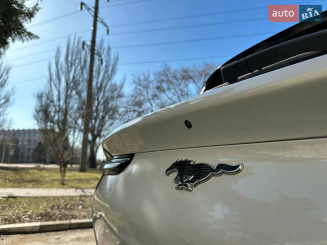 Белый Форд Mustang Mach-E, объемом двигателя 0 л и пробегом 60 тыс. км за 23940 $, фото 17 на Automoto.ua