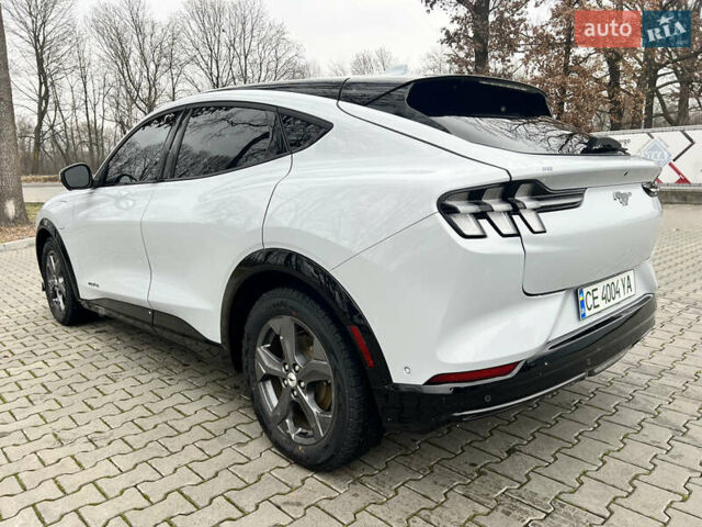 Белый Форд Mustang Mach-E, объемом двигателя 0 л и пробегом 67 тыс. км за 30000 $, фото 4 на Automoto.ua