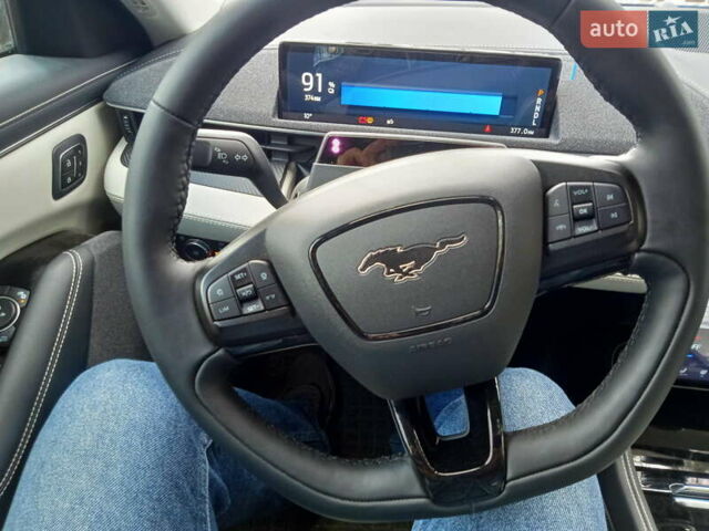 Белый Форд Mustang Mach-E, объемом двигателя 0 л и пробегом 26 тыс. км за 34900 $, фото 21 на Automoto.ua