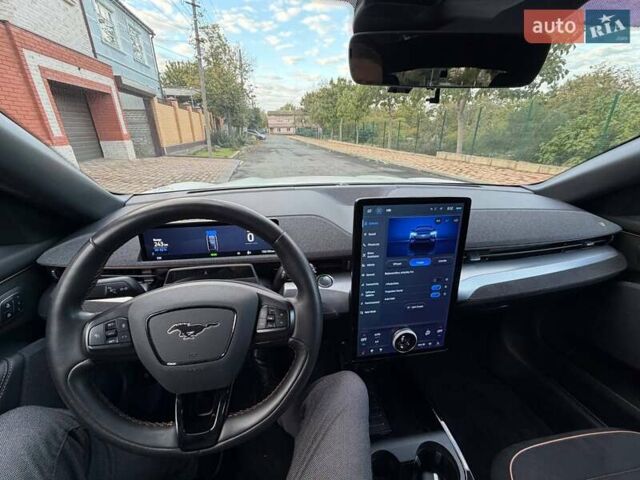 Белый Форд Mustang Mach-E, объемом двигателя 0 л и пробегом 157 тыс. км за 25900 $, фото 10 на Automoto.ua