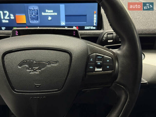 Белый Форд Mustang Mach-E, объемом двигателя 0 л и пробегом 228 тыс. км за 19900 $, фото 79 на Automoto.ua