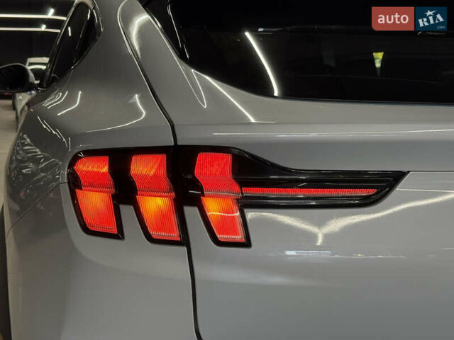 Белый Форд Mustang Mach-E, объемом двигателя 0 л и пробегом 228 тыс. км за 19900 $, фото 44 на Automoto.ua