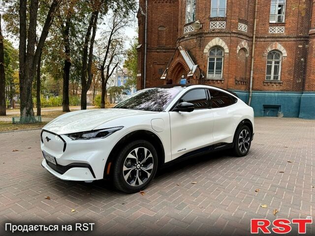 Белый Форд Mustang Mach-E, объемом двигателя 0 л и пробегом 24 тыс. км за 27999 $, фото 1 на Automoto.ua