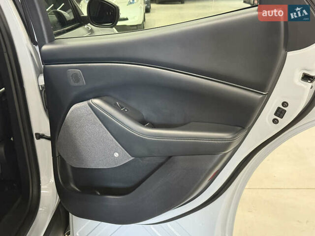 Белый Форд Mustang Mach-E, объемом двигателя 0 л и пробегом 228 тыс. км за 19900 $, фото 47 на Automoto.ua