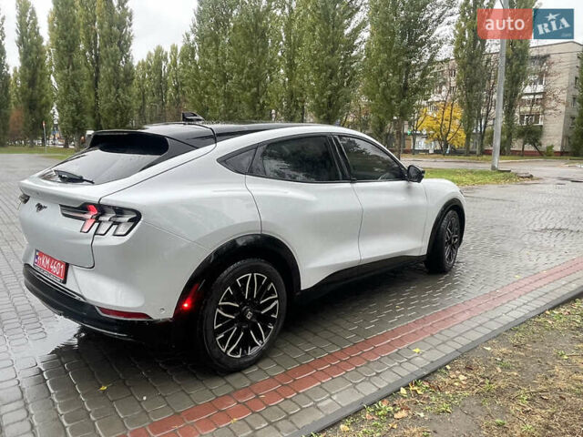 Форд Mustang Mach-E 2021 в Кременчуге на Automoto.ua Белый Форд Mustang Mach-E, объемом двигателя 0 л и пробегом 120 тыс. км за 28000 $, фото 9 на Automoto.ua